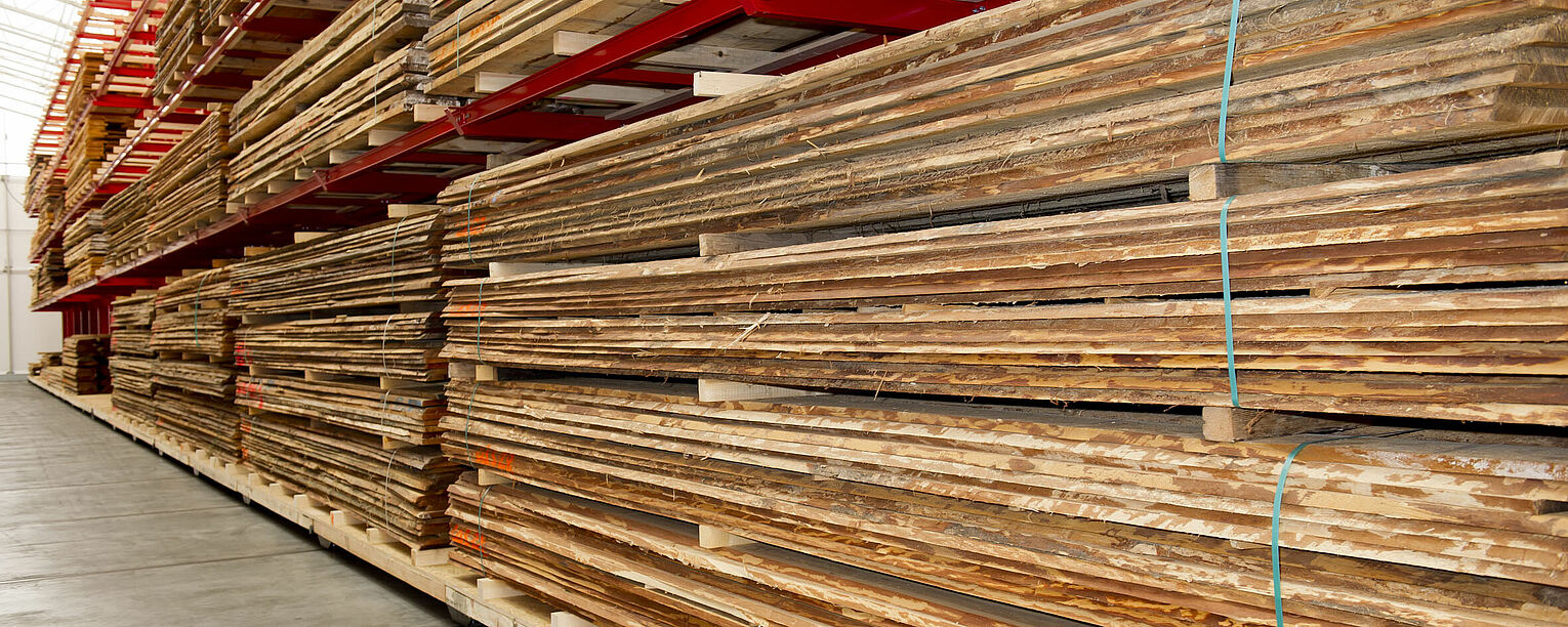 [Translate "Romania"] Cantilever racking timber trade