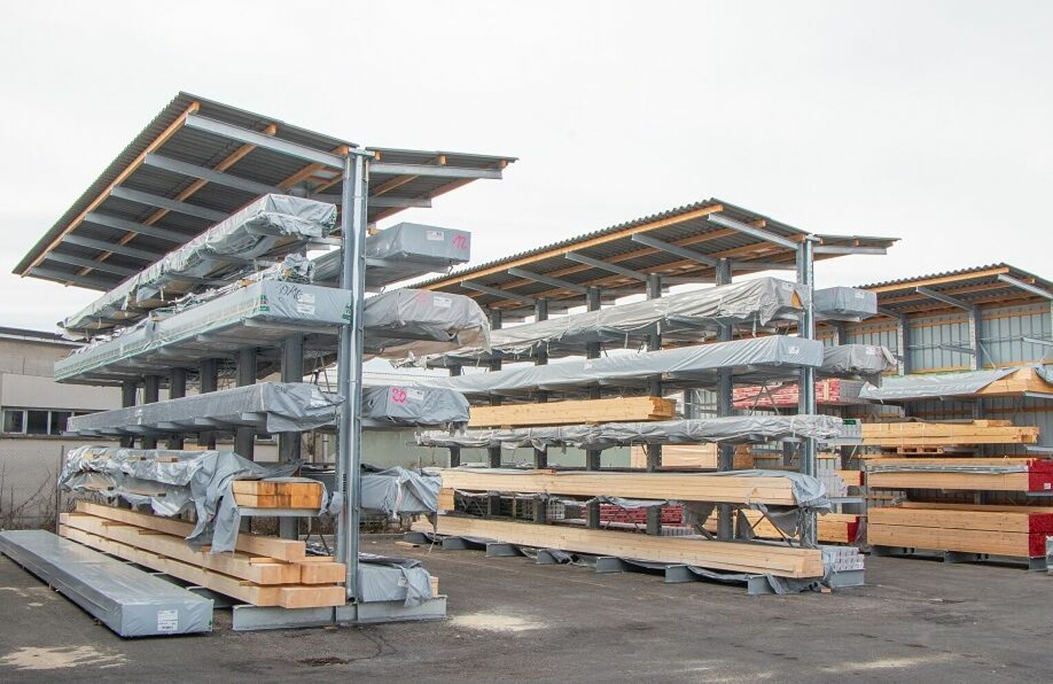 [Translate "Romania"] Cantilever racking Yard racking