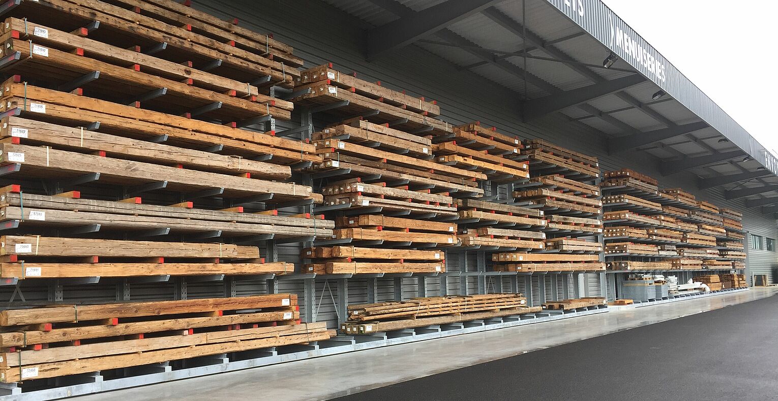 [Translate "Romania"] Cantilever racking timber trade