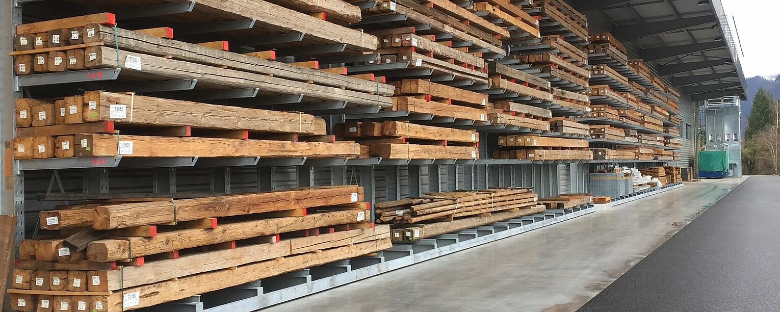 [Translate "Romania"] Cantilever racking timber trade