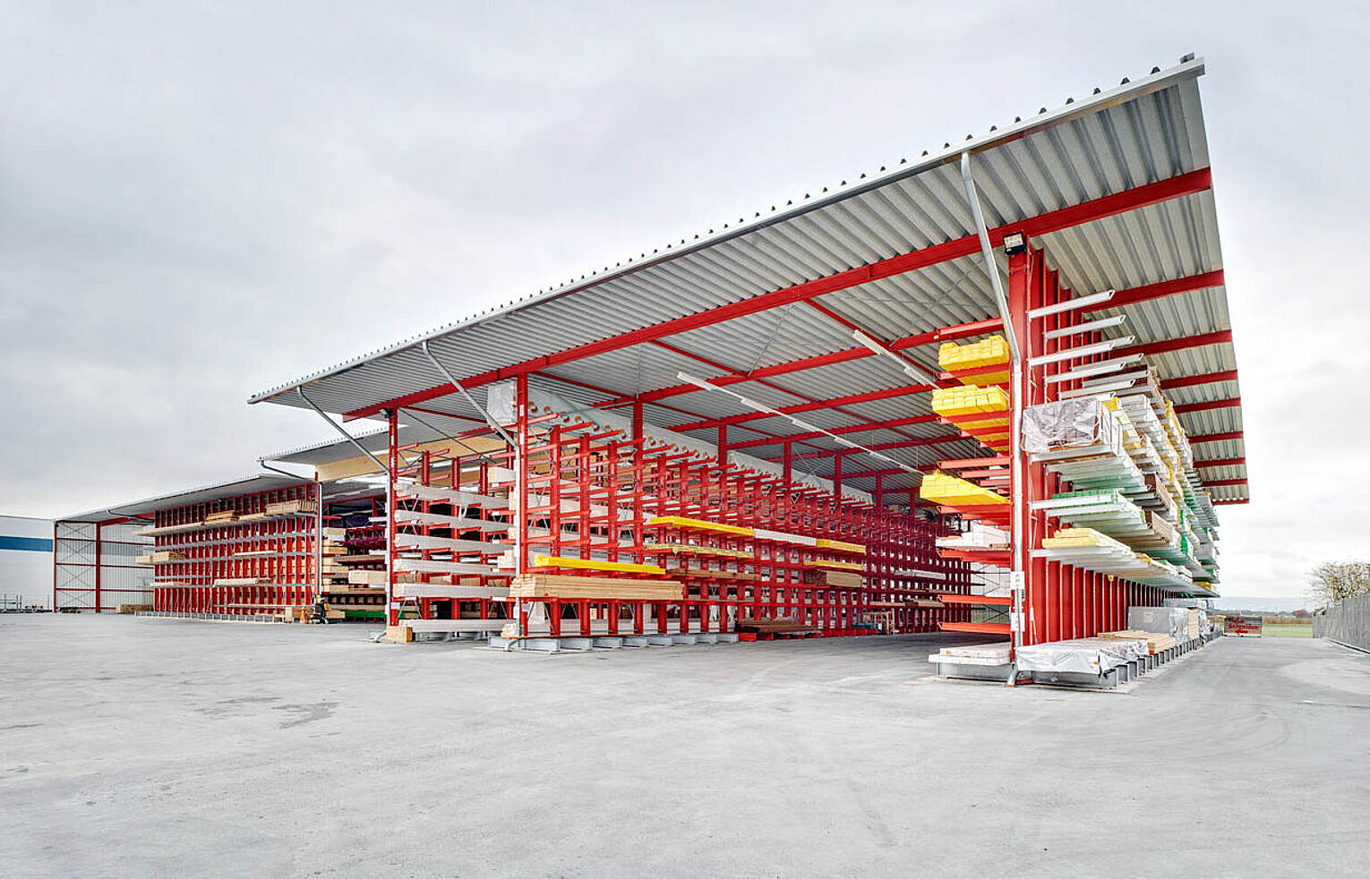 [Translate "Romania"] Rack-clad warehouse cantilever racking